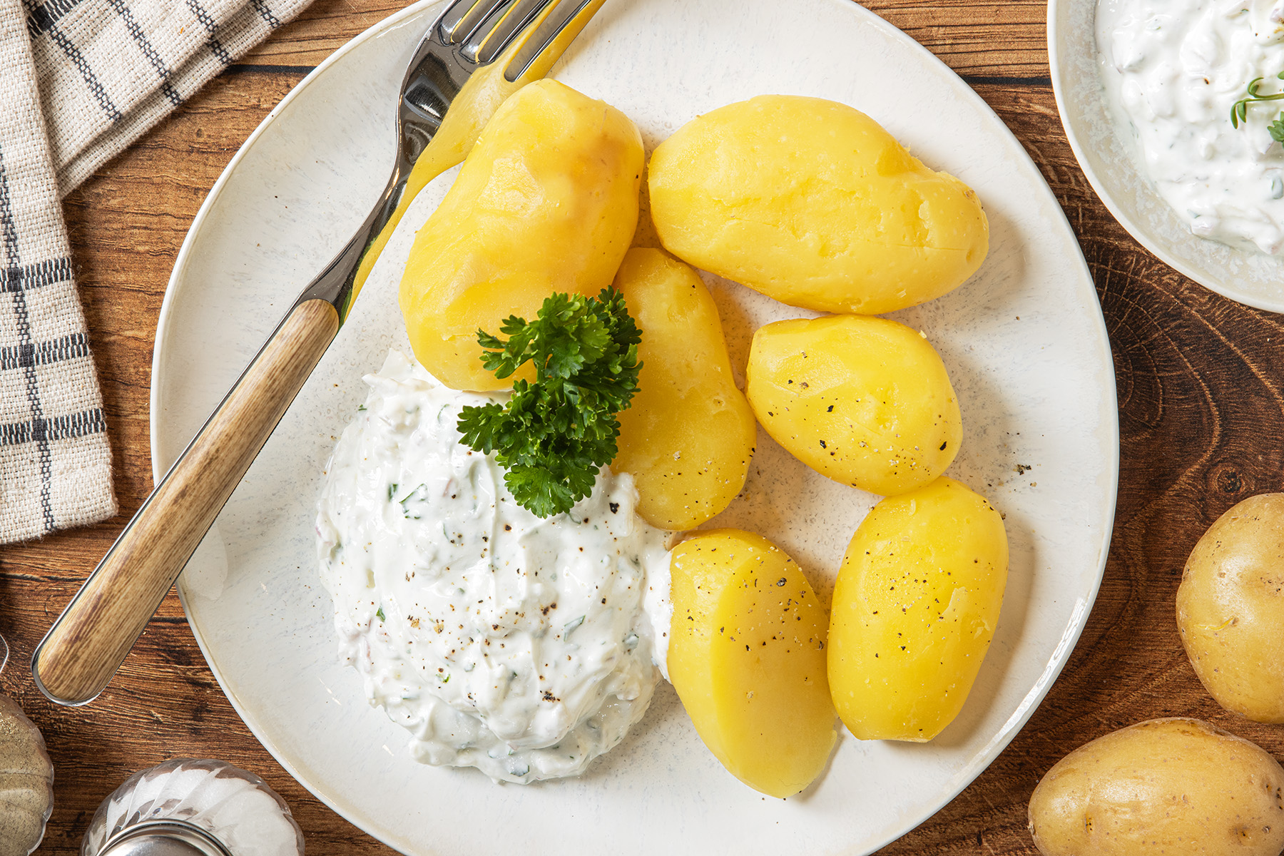 Radieschensalat mit Sahne nach Omas Rezept Radieschensalat mit Sahne nach Omas Rezept