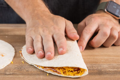 Tortillas zusammenklappen