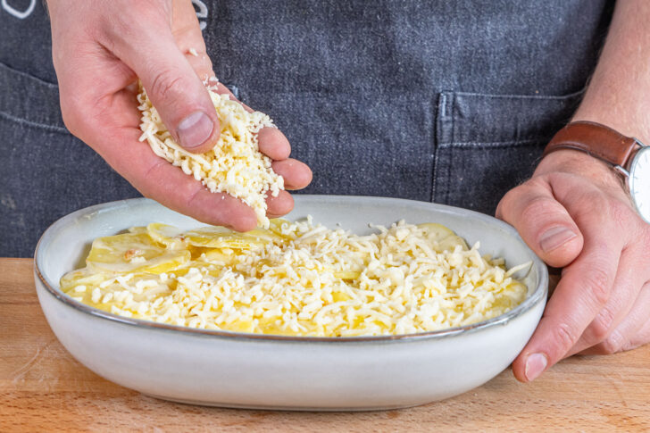 Käse darüber geben