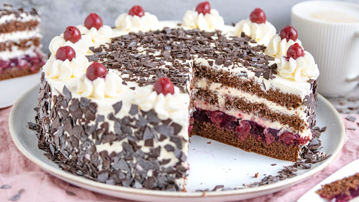 Klassische Schwarzwälder Kirschtorte