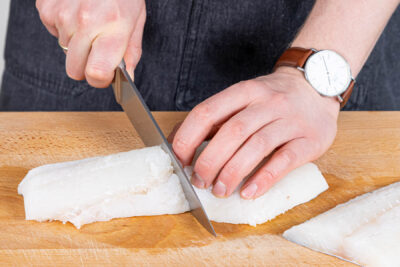 Skrei Filet portionieren