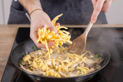 Spätzle dazugeben