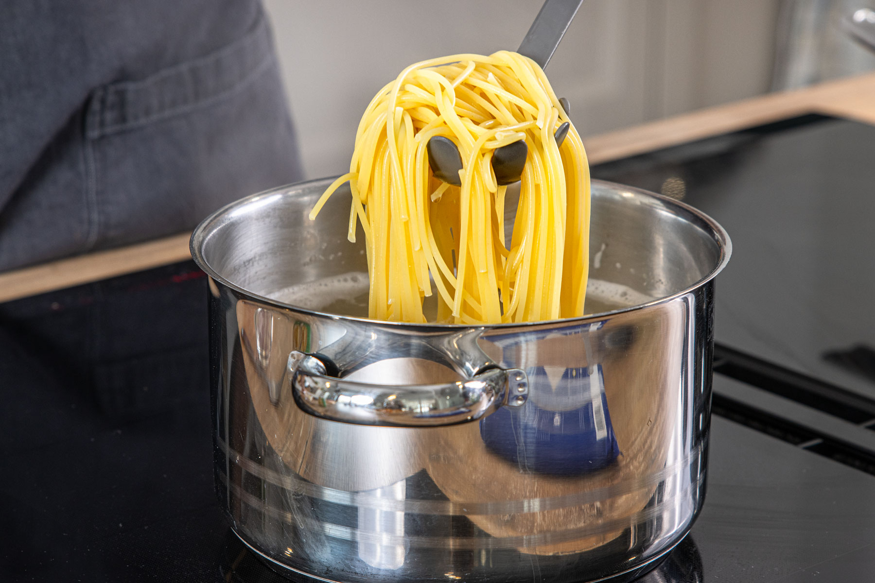 spaghetti mit schinken sahne soße