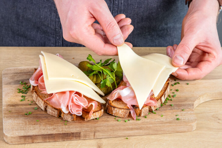 Strammer Max mit Gouda belegen