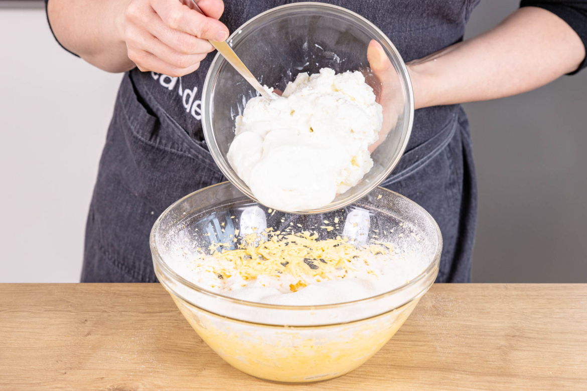 Topfenstrudel mit fertigem Strudelteig | Rezept