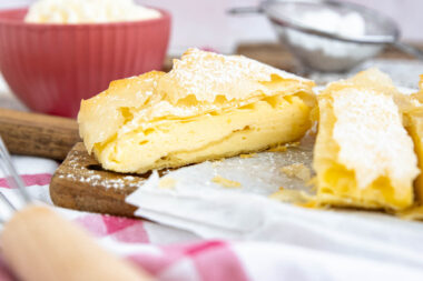 Topfenstrudel mit fertigem Strudelteig