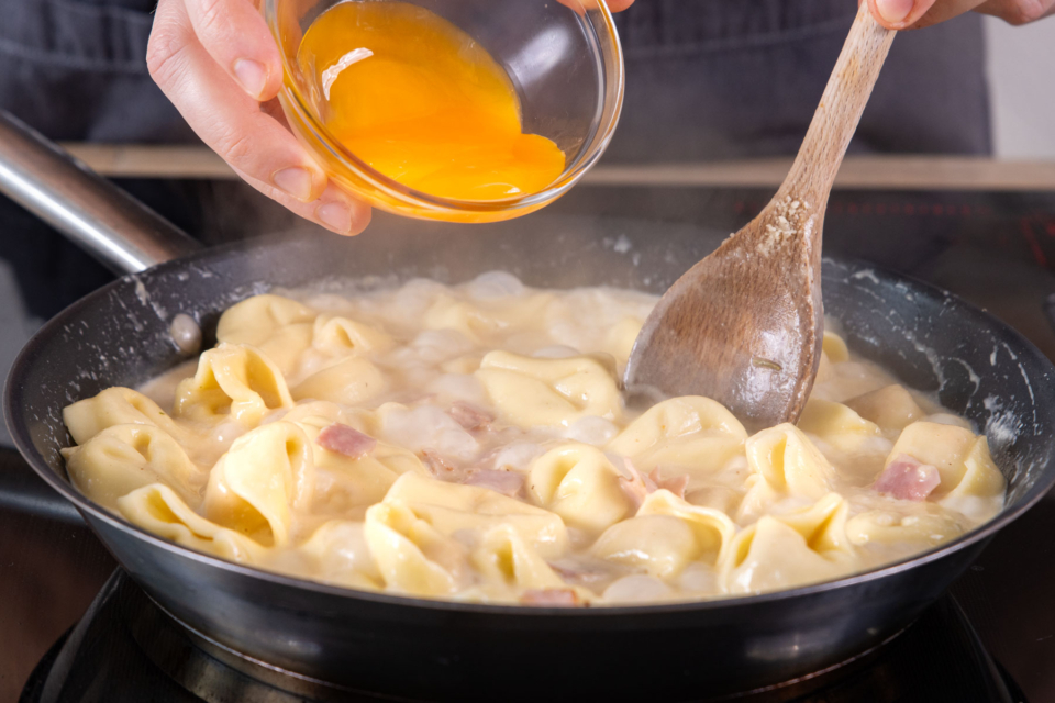 Tortellini in Schinken-Sahne-Soße | Rezept
