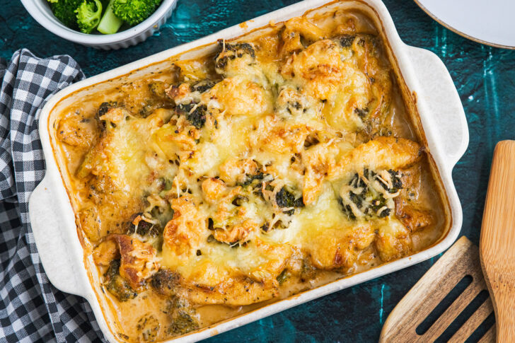 Cremiger Hähnchen-Brokkoli-Auflauf