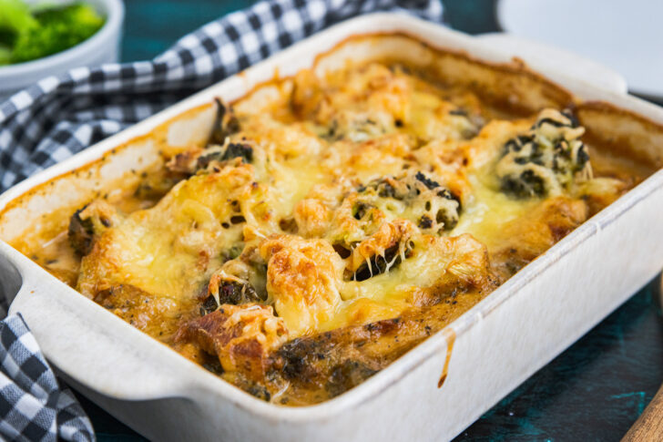 Cremiger Hähnchen-Brokkoli-Auflauf