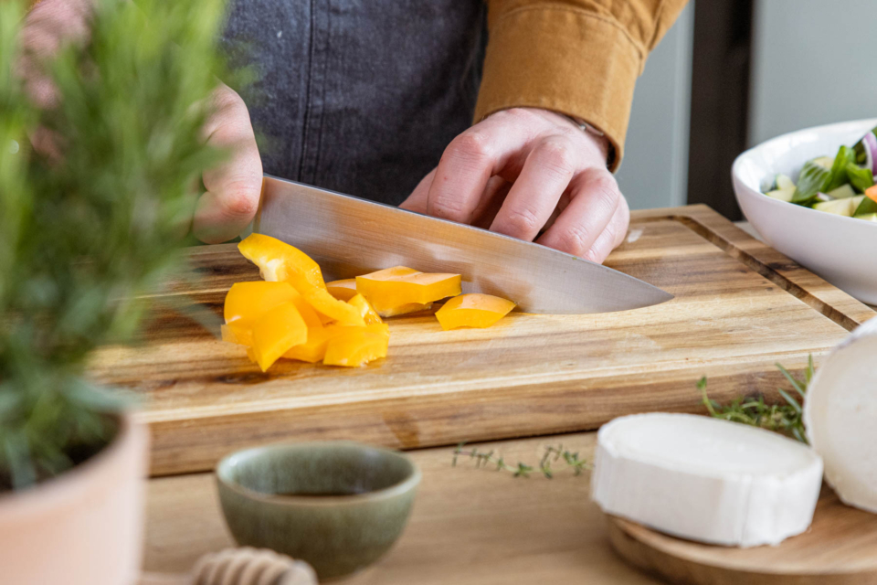 En papillote mit Gemüse und Ziegenkäse aus Frankreich