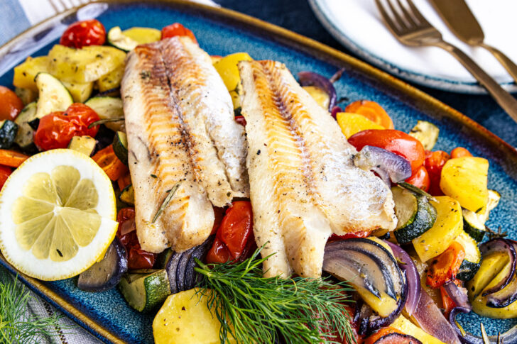 Fischfilet im Ofen mit Gemüse