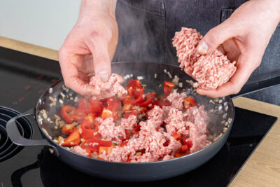 Hackfleisch dazugeben