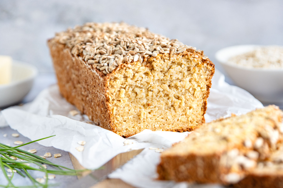 Haferbrot ohne Mehl | Rezept - eat.de