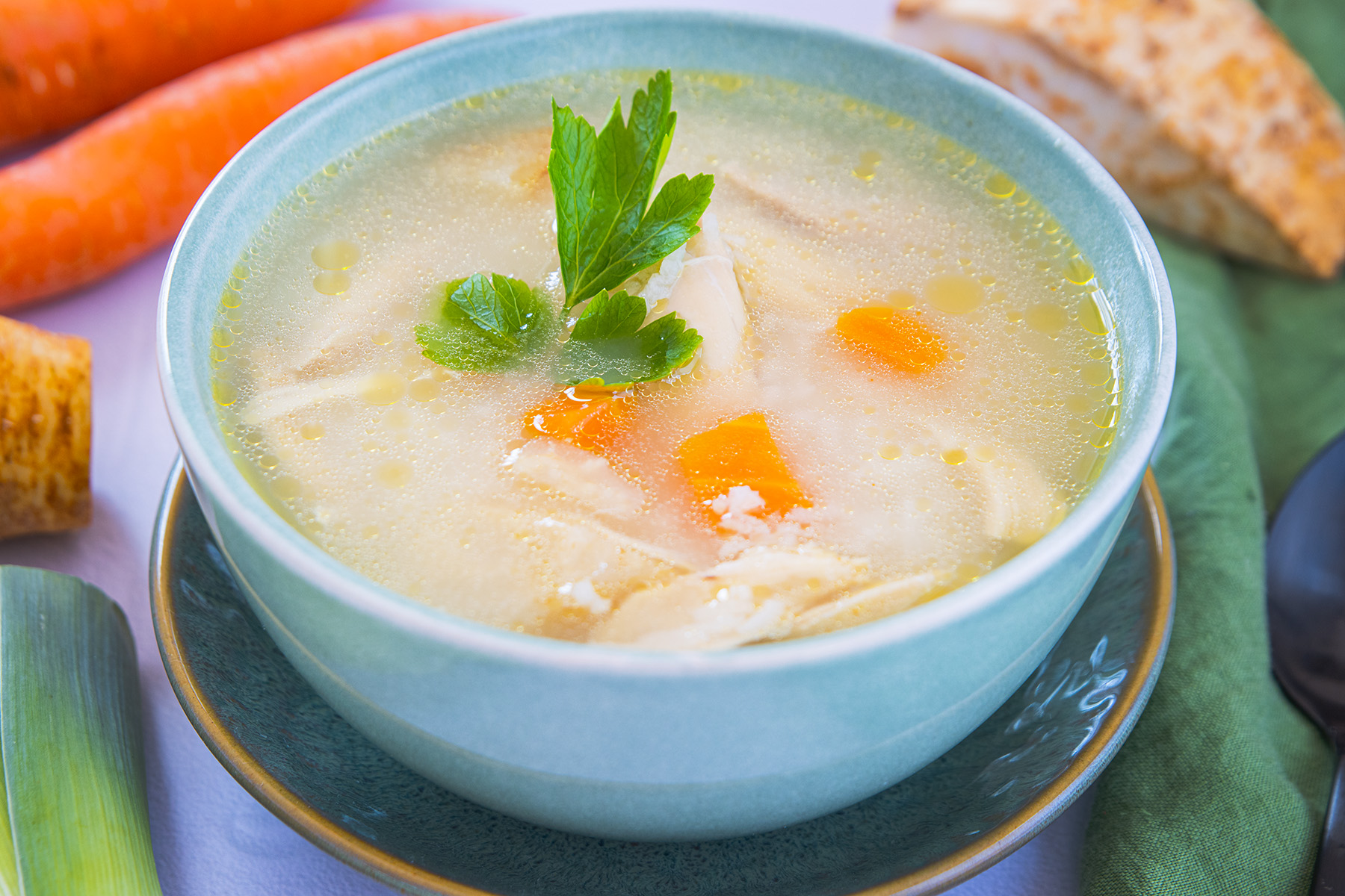 Omas Hühnersuppe bei Erkältung | Rezept Omas Hühnersuppe bei Erkältung | Rezept