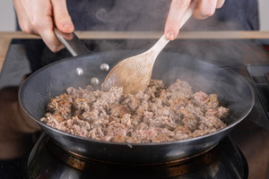Hackfleisch anbraten