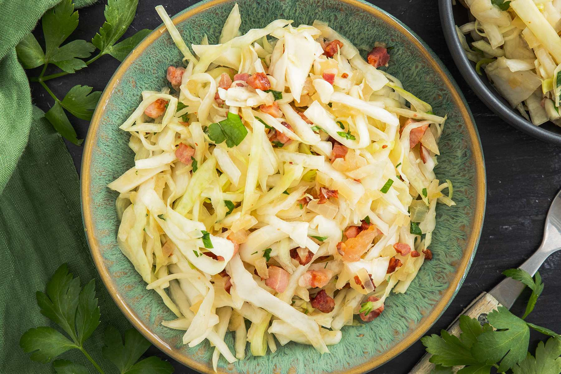 Krautsalat mit Speck | Rezept