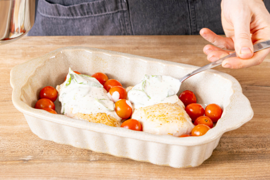 Mozzarella-Hähnchen in Basilikum-Sahnesoße | Rezept