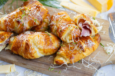 Schnelle Schinken-Käse-Croissants