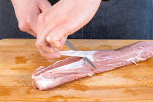 Schweinefilet parieren