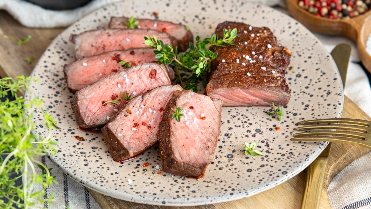 Steak aus der Heißluftfritteuse | Rezept - eat.de