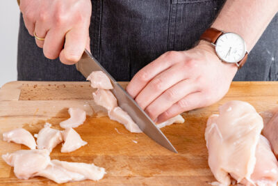 Hähnchen schneiden
