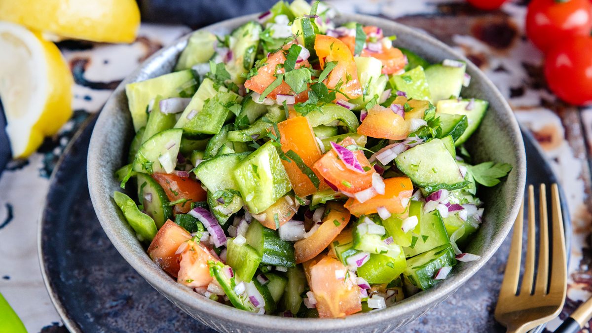 Türkischer Coban-Salat | Rezept - eat.de
