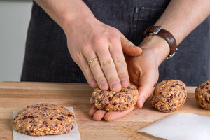 Kidneybohnen-Burgerpatties formen