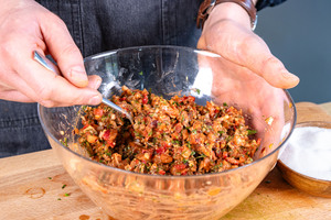 Zutaten gut vermengen und abschmecken