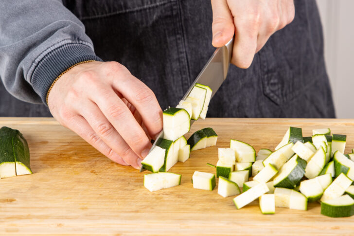 Zucchini schneiden