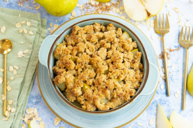 Birnen-Crumble mit Haferflocken