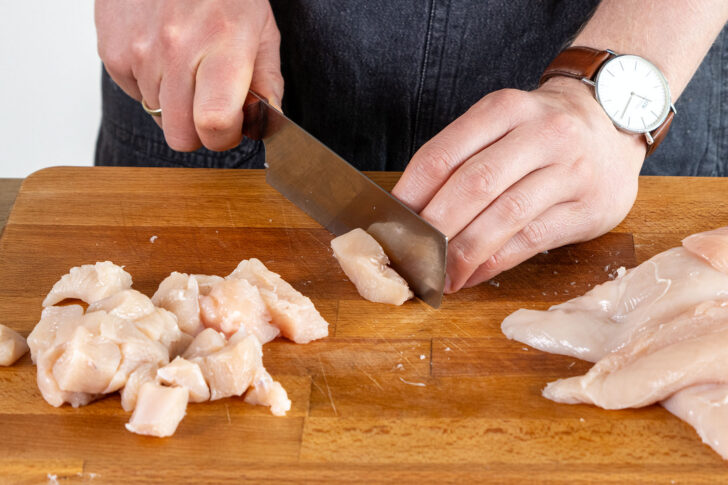 Hähnchen schneiden
