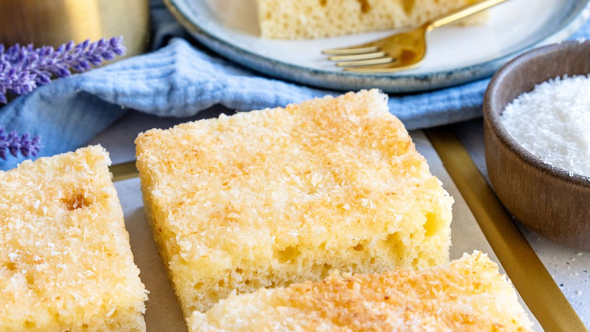 Buttermilchkuchen mit Kokos