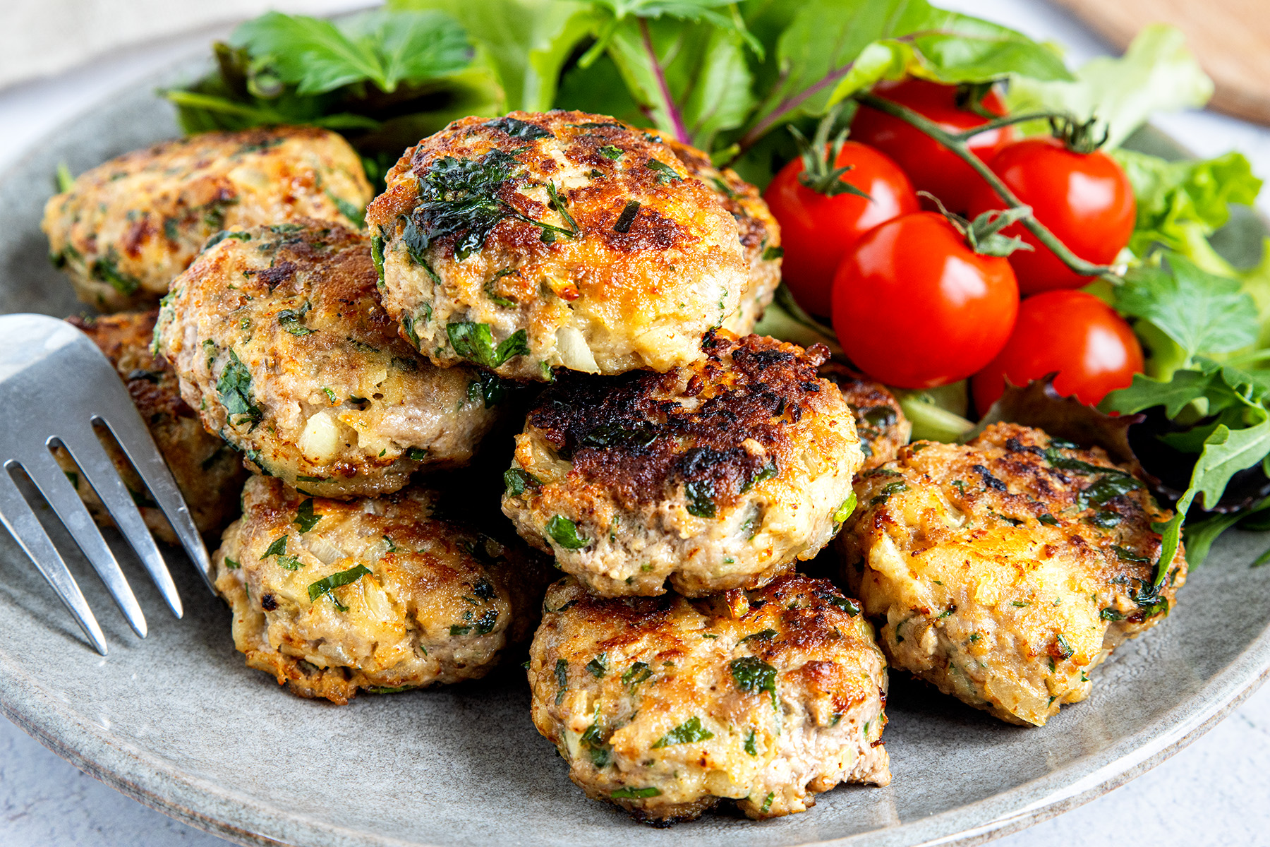 Frikadellen: Rezepte für deftige Bouletten aller Art Frikadellen: Rezepte für deftige Bouletten aller Art