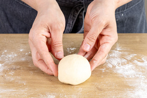 Milchbrötchen formen