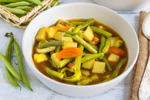 Rezepte für Bohneneintopf: ein rustikaler & würziger Genuss Rezepte für Bohneneintopf: ein rustikaler & würziger Genuss