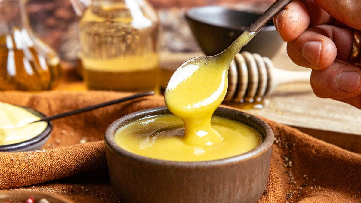 Honig-Senf-Soße | Rezept - eat.de