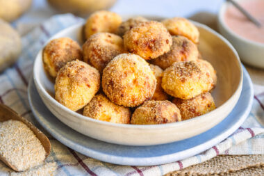Kartoffelbällchen aus der Heißluftfritteuse
