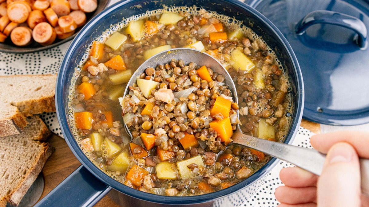 Klassischer Linseneintopf | Rezept - eat.de