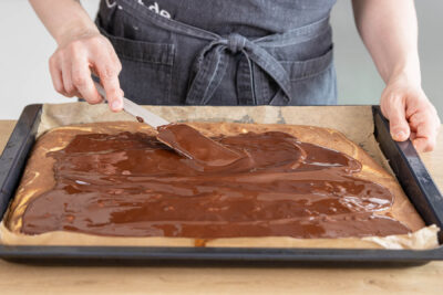 Marmorkuchen glasieren
