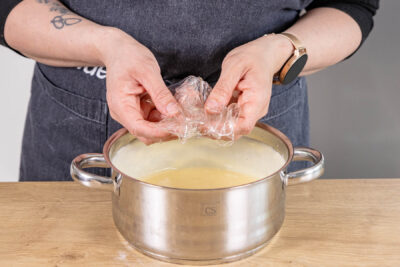 Gelatine zu Pudding geben