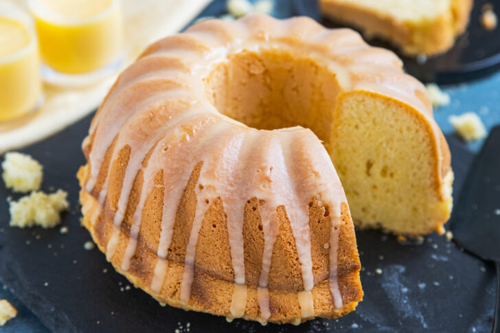 Omas Eierlikörkuchen mit Öl