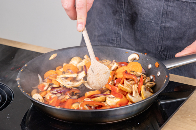 Schnelle Reispfanne mit Gemüse