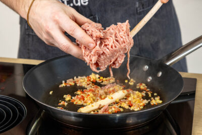 Hackfleisch dazugeben