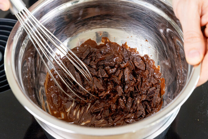 Schokolade mit Kokosöl schmelzen
