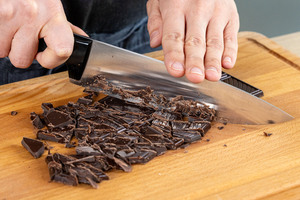 vegane Schokolade klein hacken