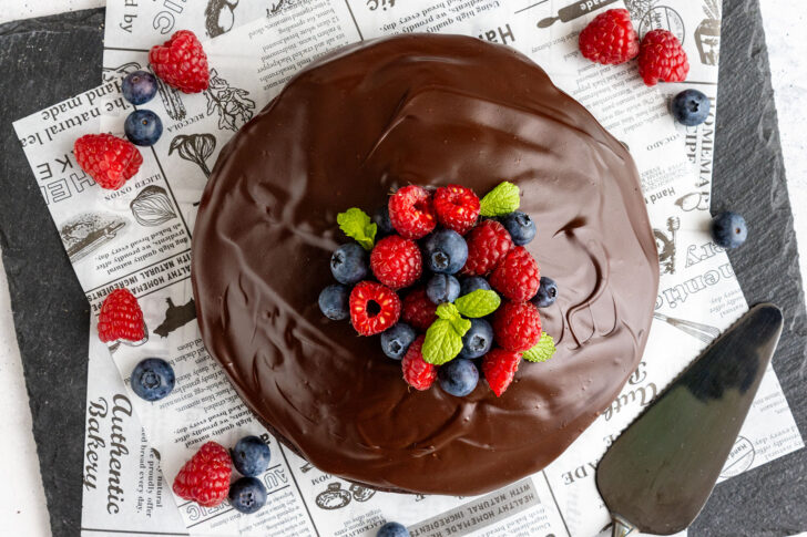 Veganer Schokokuchen ohne Ei und Milch