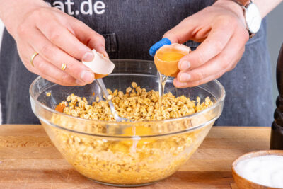 Eier dazugeben