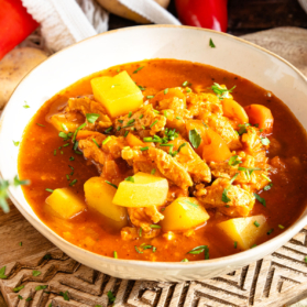 Vegetarische Gulaschsuppe