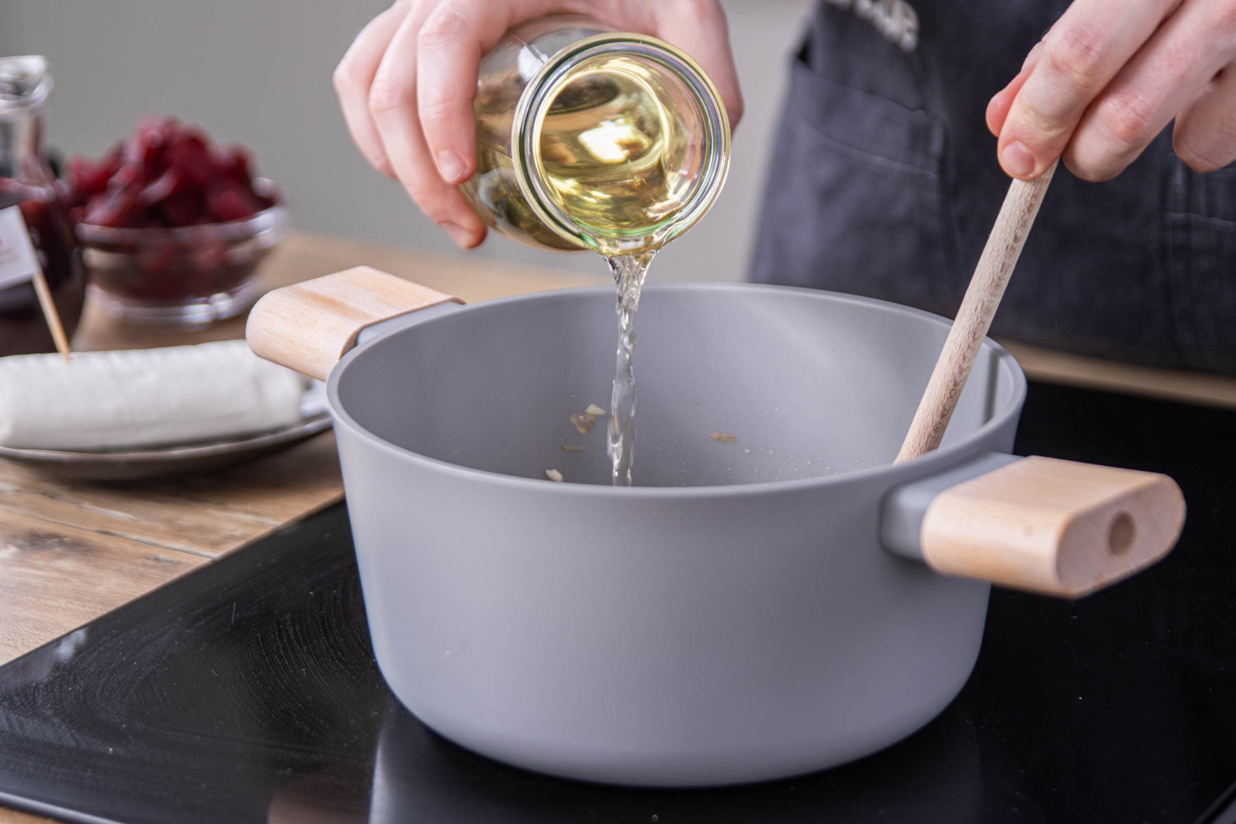 RoteBeteRisotto mit Ziegenkäse aus Frankreich und Edamame Rezept eat.de