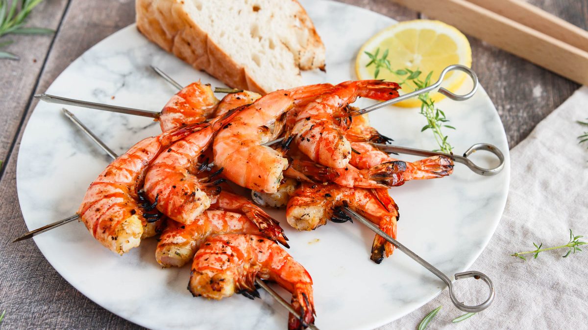 Marinierte Garnelen mit Schale grillen